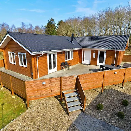 Pet Friendly In With Swimming Pool