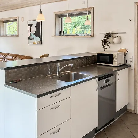 Pet Friendly In With Swimming Pool *